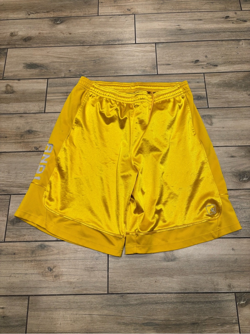 Vintage Super Baggy AND1 Yellow Shiny Dazzle Basketball Shorts Size XL 11 inseam